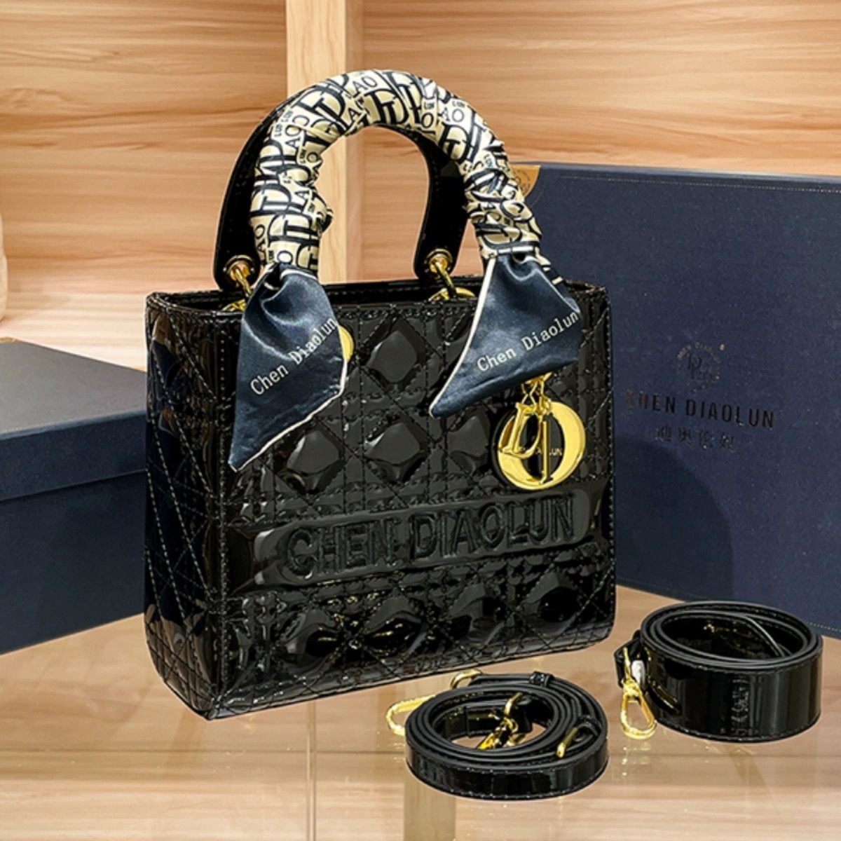 Season's new Princess Diana bag women's fashion patent leather handbag high-end daily versatile shoulder messenger bag