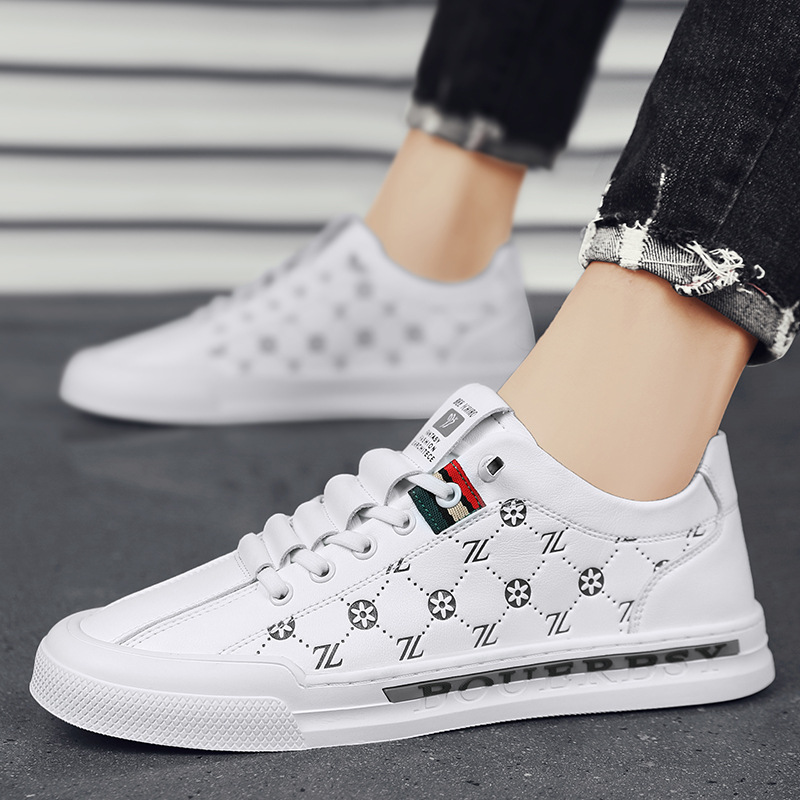 Designer men's shoes, new casual leather sneakers, European station trend, versatile for all seasons, one-step lazy shoes, breathable white sneak