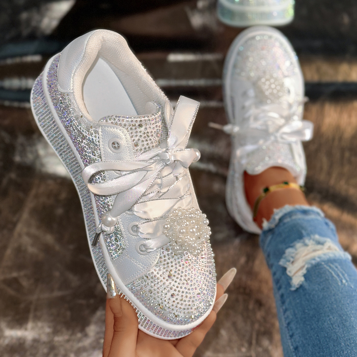 Brand Women's Sneakers Luxury Rhinestones Women Causal Shoes Designer Platform Sport Shoes Fashion Pearl White Shoes Comfort Women Shoes Plus Siz