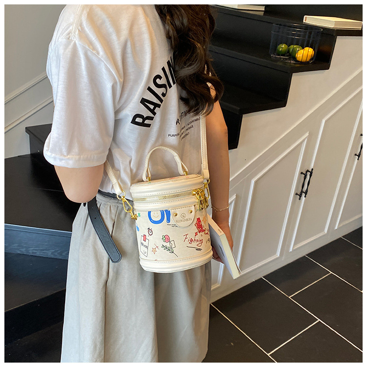 Fashion Women s Shoulder Bag design New Fashion Niche Mini Bucket Bag Autumn New Designer Bag Cute Cartoon Pattern Women s Crossbody Bag