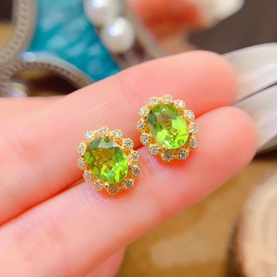 Natural peridot earrings 925 silver gemstone jewelry 6mm * 8mm total 2ct peridot silver earrings with certificate