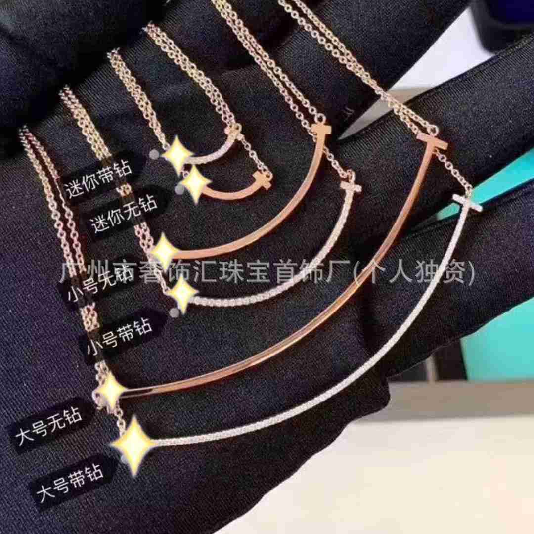 designer tiffanyxjewlerys tiffamyand co t Family Smile Necklace S925 Sterling Silver Plated with 18k Gold Light Luxury Highend Curved Smiley Face Inlaid with Diamo