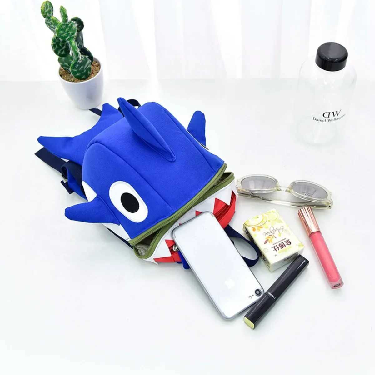 ldrens backpack small backpack 13 years old kindergarten backpack girls backpack ldrens shark bag W250915