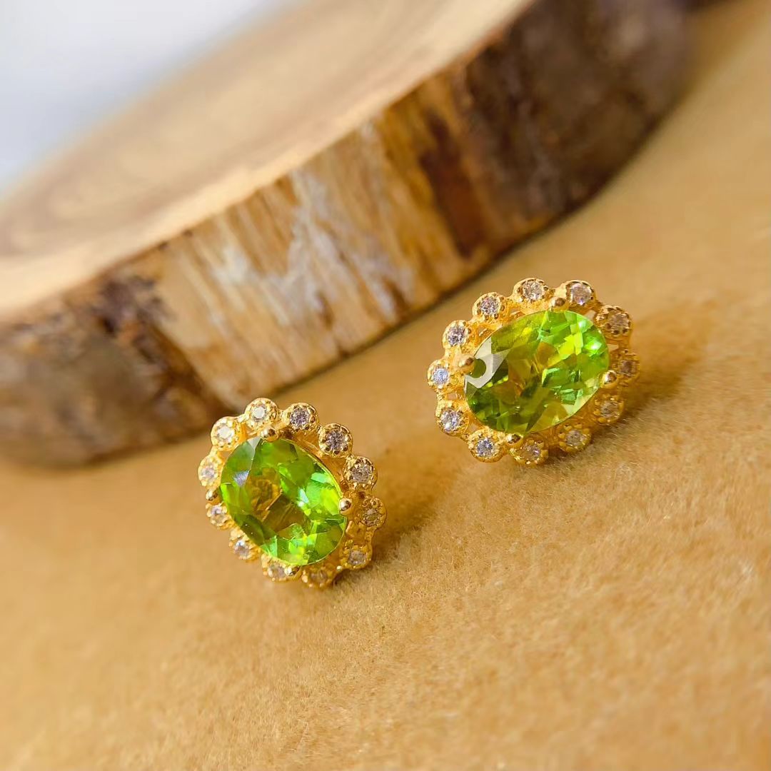 Natural peridot earrings 925 silver gemstone jewelry 6mm * 8mm total 2ct peridot silver earrings with certificate