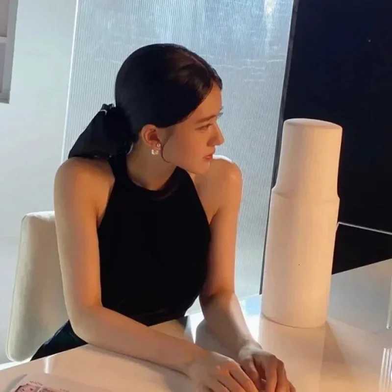 Doublesided pearl stud earrings for womens new 2024 popular temperament earrings pendant niche design highend unique earringsXJ250915