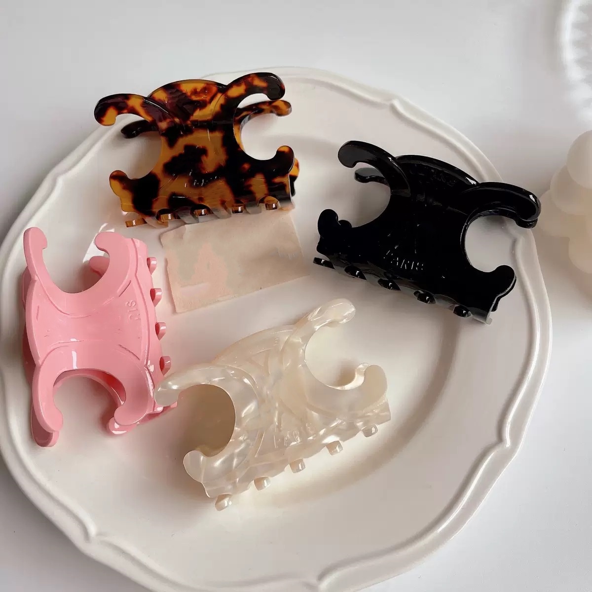 Exquisite French Arc De Triomphe Claw Womens New Leopard Pattern Acetate Shark Clip Autumn Winter Fashion Gift Hair Accessories