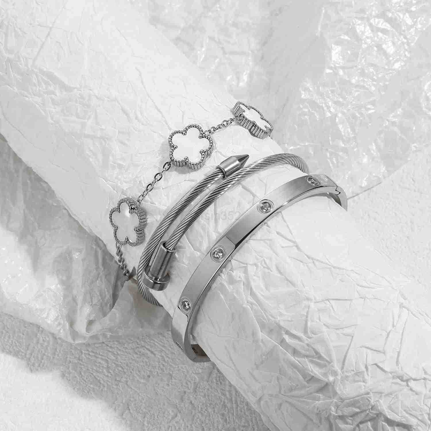 Gold Bracelets for Women 18K Gold Plated Love Friendship Bracelet With Cubic Zirconia Cuff Bangle Jewelry Set Witness the Gift of LoveW250915