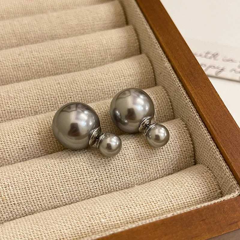 Doublesided pearl stud earrings for womens new 2024 popular temperament earrings pendant niche design highend unique earringsXJ250915