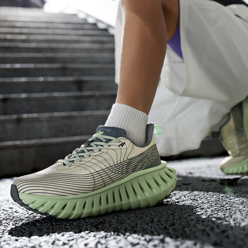Men's Breathable Mesh Sneakers with Cushioned Soles for Running - Spring/Summer New Trendy Casual Shoes