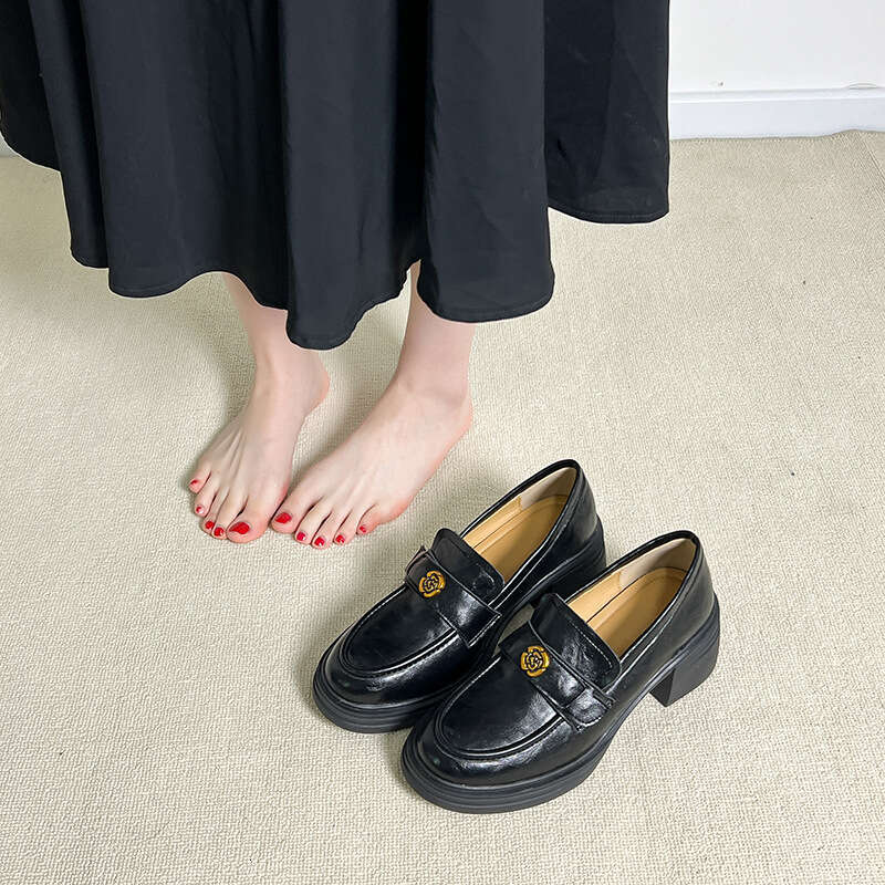 Genuine Designer Shoe British Commuter High Designer Shoe Slip-On Loafers for Women Chunky Heel Camellia Small Leather Shoes