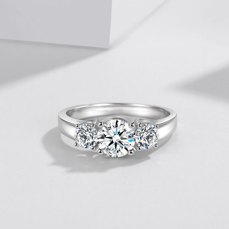 Stylish Women's Diamond-Look Engagement Band: Genuine Silvertone Jewellery Set With Clear CZ Stones