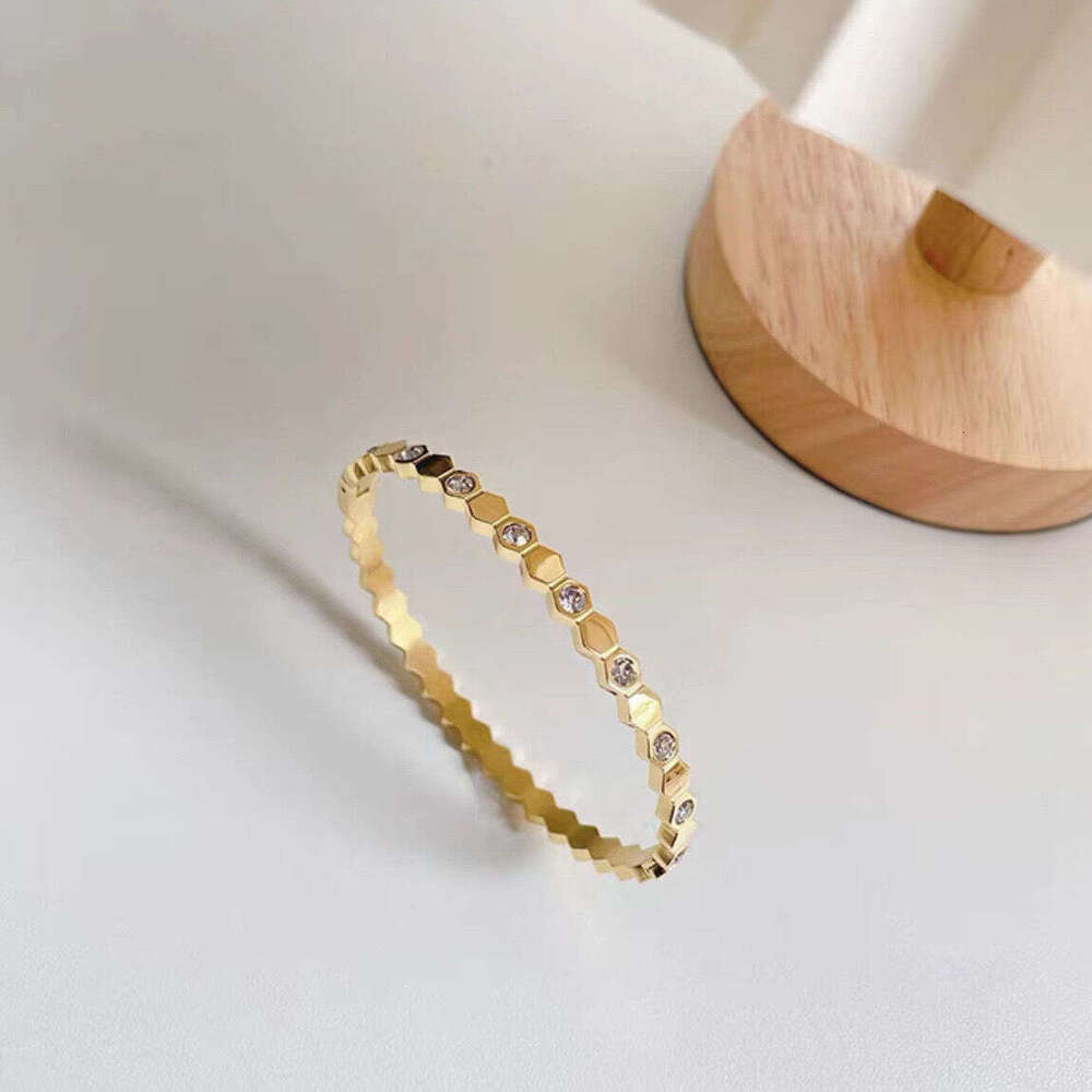 Titanium Steel Color-Retaining Honeycomb Fashionable Unique Niche Design High-End Wave Full Dia Couple Bracelet