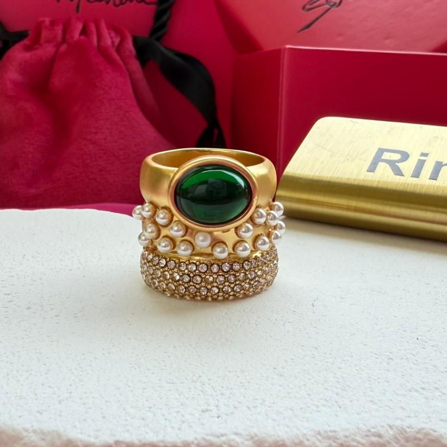 New Designed exaggerated eye ring ears mouth lips nose Pearl green gemstone RINGS Gold silver Designer Jewelry Schiaparelli-R19-36-4