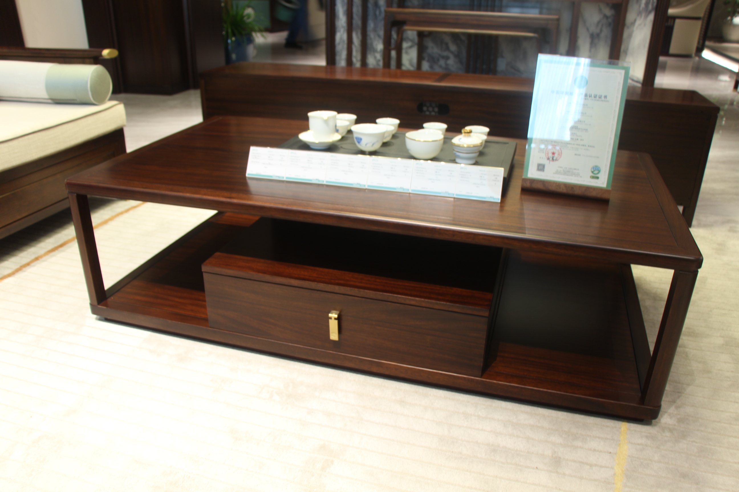 Zhong zhixin The new Chinese-style Ancient style design high-end minimalist sofa uses premium cotton and linen fabric and a solid wood frame