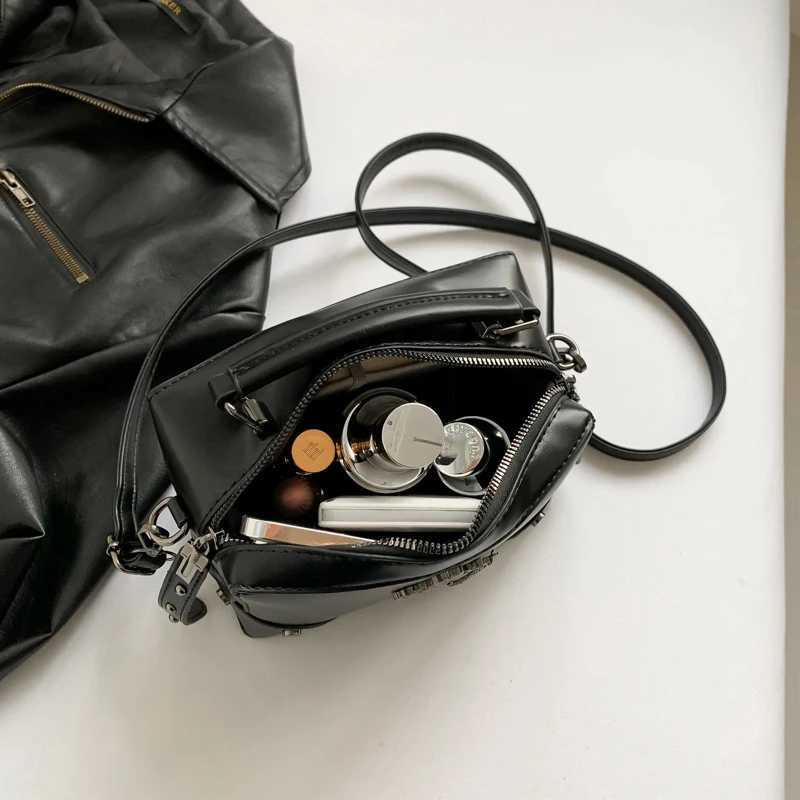 Women Gothic Punk Square Small Crossbody Handbag with Top Handle Skull Crosses Chain PU Leather Shoulder Lady Bag Handbag Purse Z250915