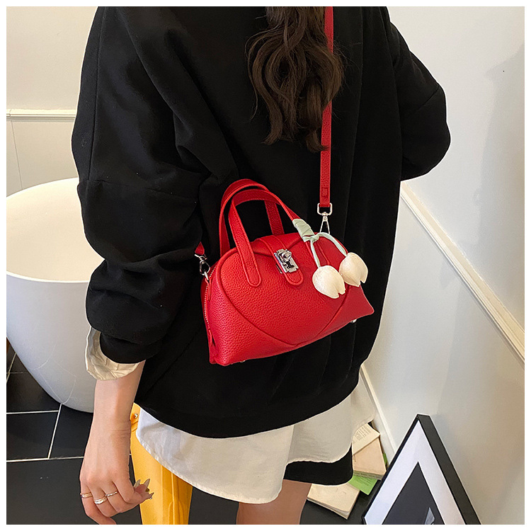 Fashion and casual Korean style simple women s shoulder bag solid color heart pattern handbag autumn new item lychee pattern designer bag design women