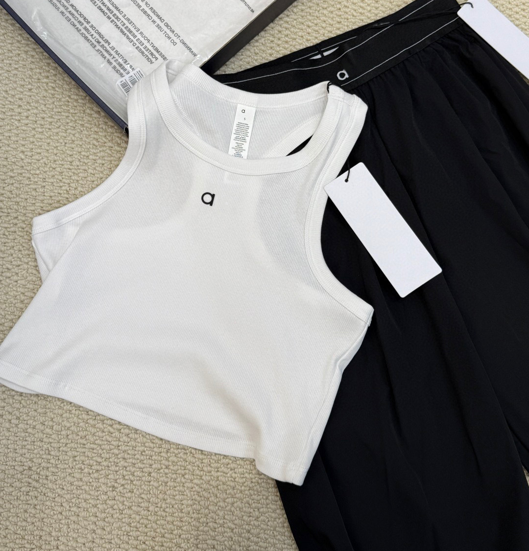 11A Women Clothes Yoga Set Sexy Tank Top Woven Pants Hoodie Perfect for Photos Autumn Winter Travel Camping Holiday gifts alosetliness Women clothes Yoga set