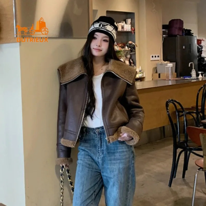 Fashion Winter Lapel Real Sheep Fur Coat 100 Wool Warm Thick Wool Womens Genuine Leather Jacket 250910