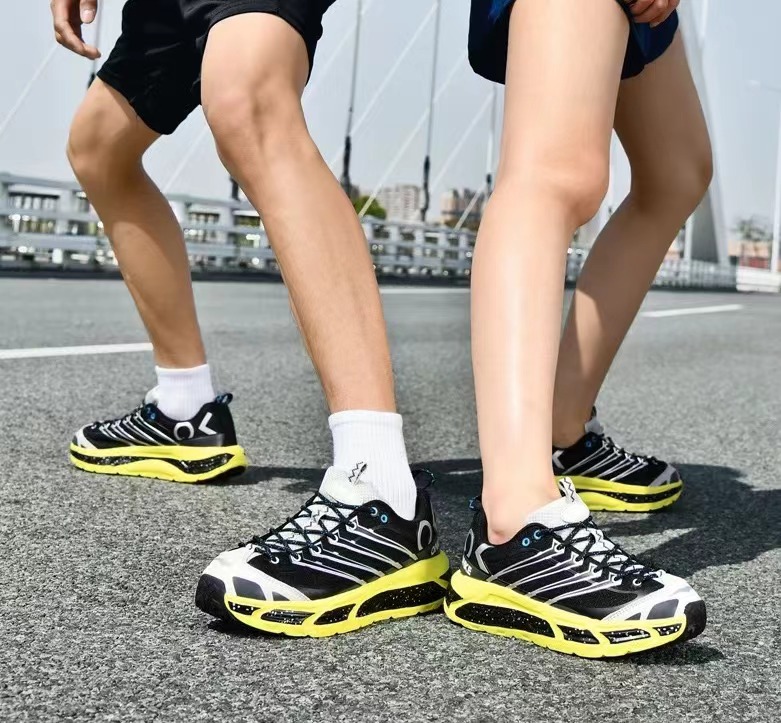 ONKE Women's 2025 New Autumn Lightweight Mesh Breathable Running Men's Shock Absorption Anti-Slip Odor-Resistant Sports Shoes Women