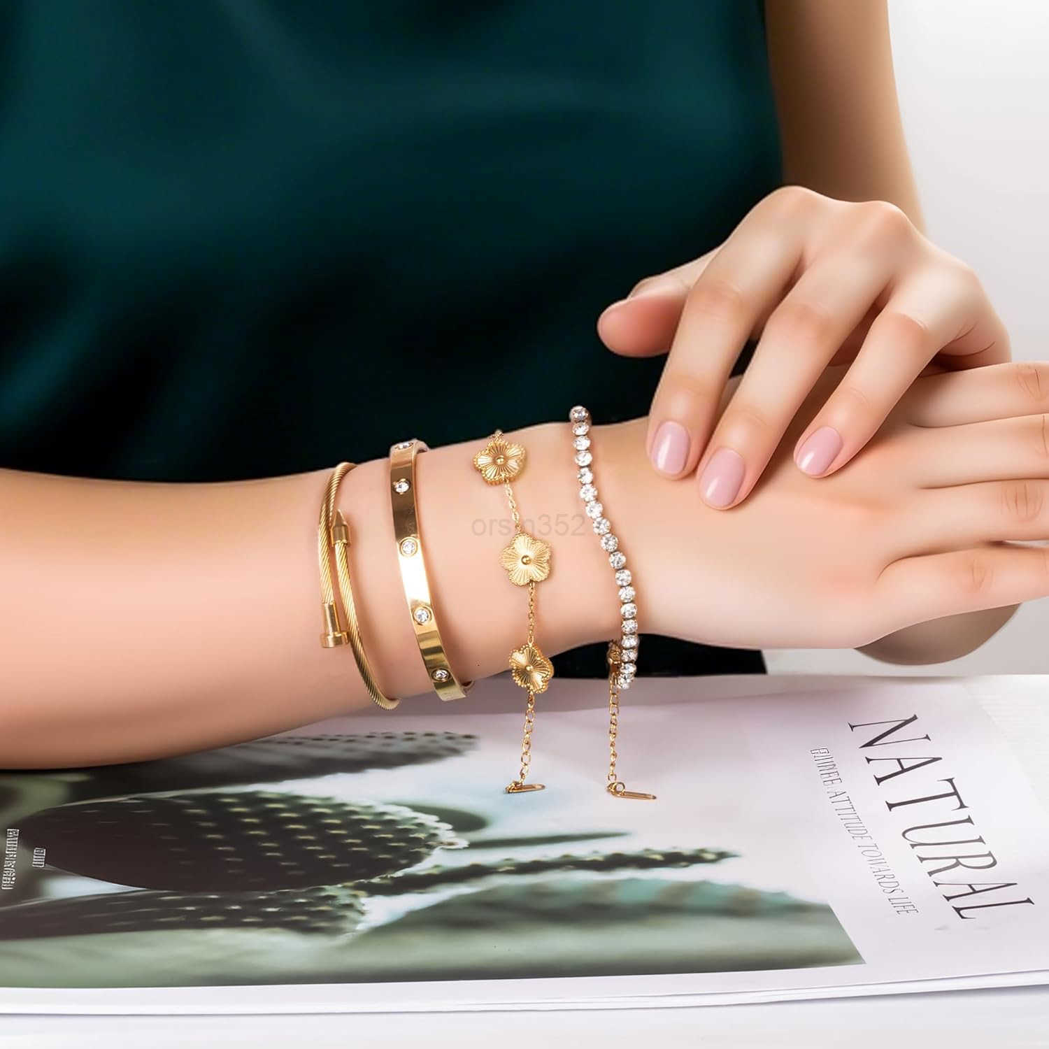 18K Gold Plated Womens Stackable Floral Gold Clover Bracelets Set Love Bangle Bracelets Non Tarnish Gold Bracelet Set Trendy JewelryGifts for Womens D