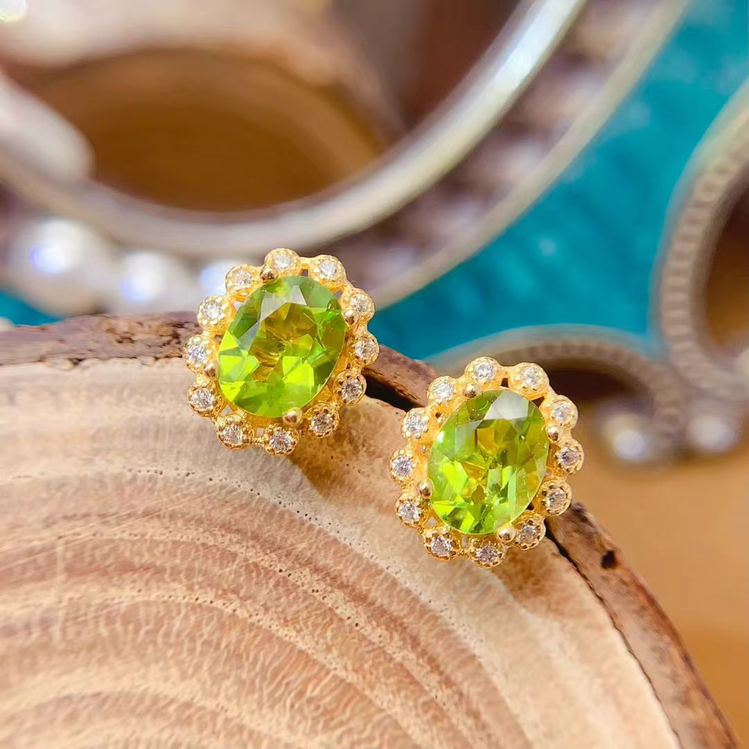 Natural peridot earrings 925 silver gemstone jewelry 6mm * 8mm total 2ct peridot silver earrings with certificate