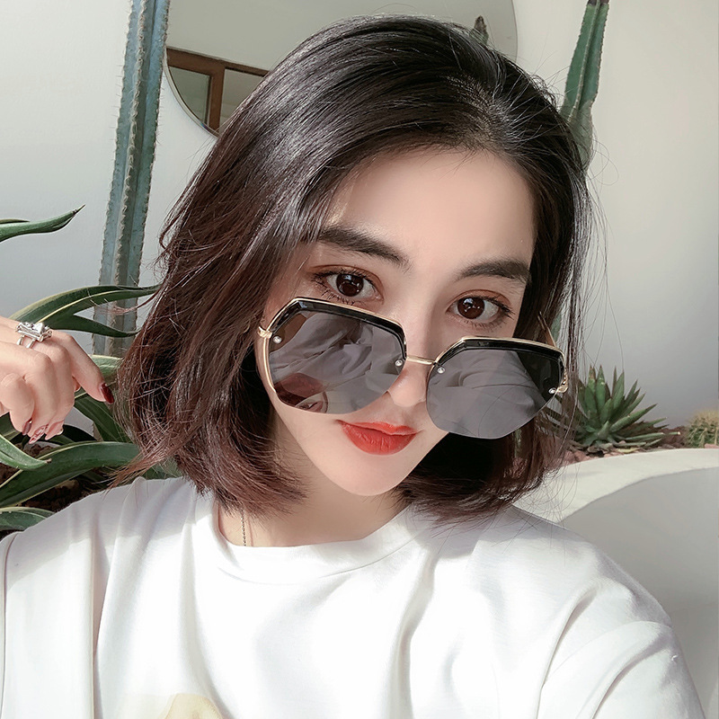 Designer Sunglasses For Women Men Sunglasses Fashion Classic Polarized Sunglasses Luxury Goggle Pilot PC Frame Oversized UV400 Eyewear KP8036