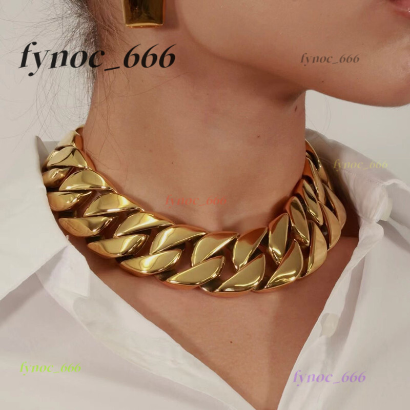 Wholesale Manufacturer Fashion Necklace Jewelry Stainless Steel Heavy Gold Cuban Link Chain Choker Necklace for Women