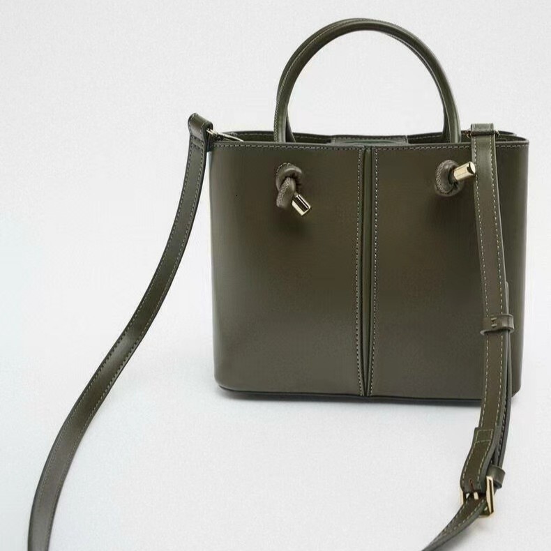 Fashion Bucket Bag Korean Style Texture Casual Women s Shoulder Bag Niche Women s Commuting design Handbag Autumn New Designer Bag Women s Crossbody B