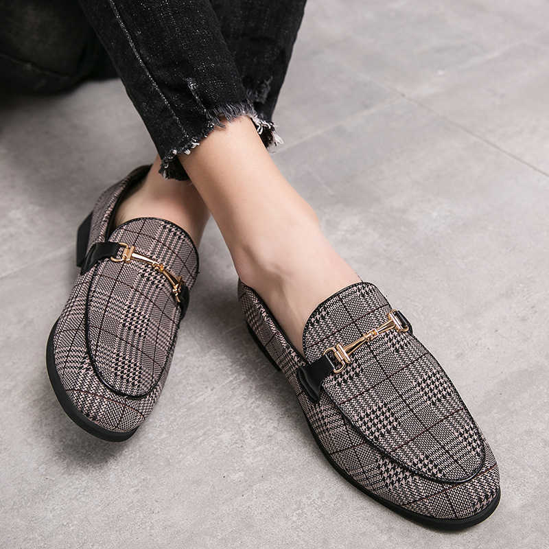 Spring/Autumn 2024 Men's Round Toe Shoes - Low Heel, Small Leather Shoes, Casual Men's One-Piece Plaid Lazy Shoes