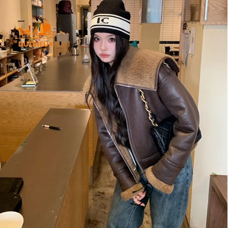 Fashion Winter Lapel Real Sheep Fur Coat 100 Wool Warm Thick Wool Womens Genuine Leather Jacket 250910