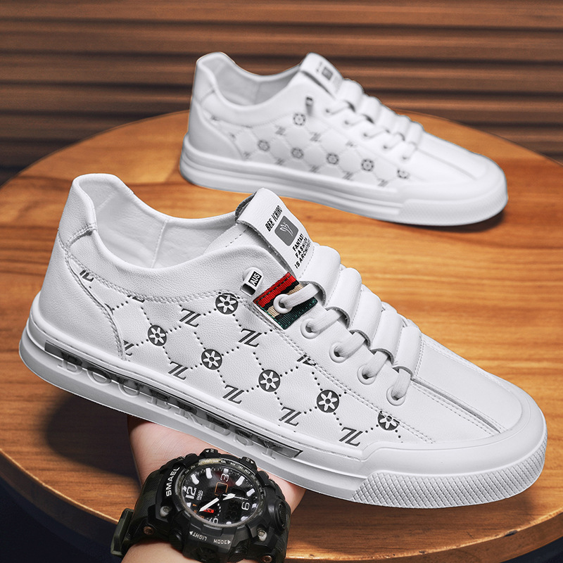 Designer men's shoes, new casual leather sneakers, European station trend, versatile for all seasons, one-step lazy shoes, breathable white sneak