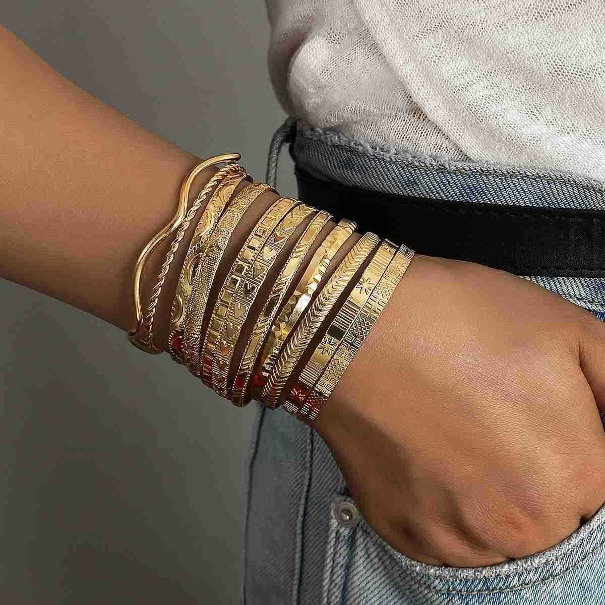 11 Pcs Gold Bangles for Women Adjustable Bangle Bracelets Multi Layer Open Stackable Cuff Bracelet Set Fashion Accessories Jewelry Gifts for Women Y26