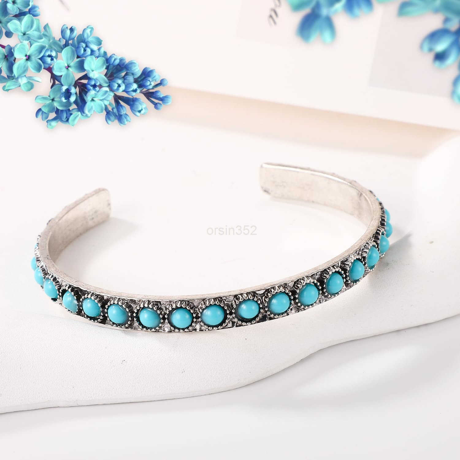 Bracelet for Women Synthetic Turquoise Cuff Bracelet Bohemian Western Boho Jewelry for Summer Beach Party Casual Wear Cowboy Gifts Y260117