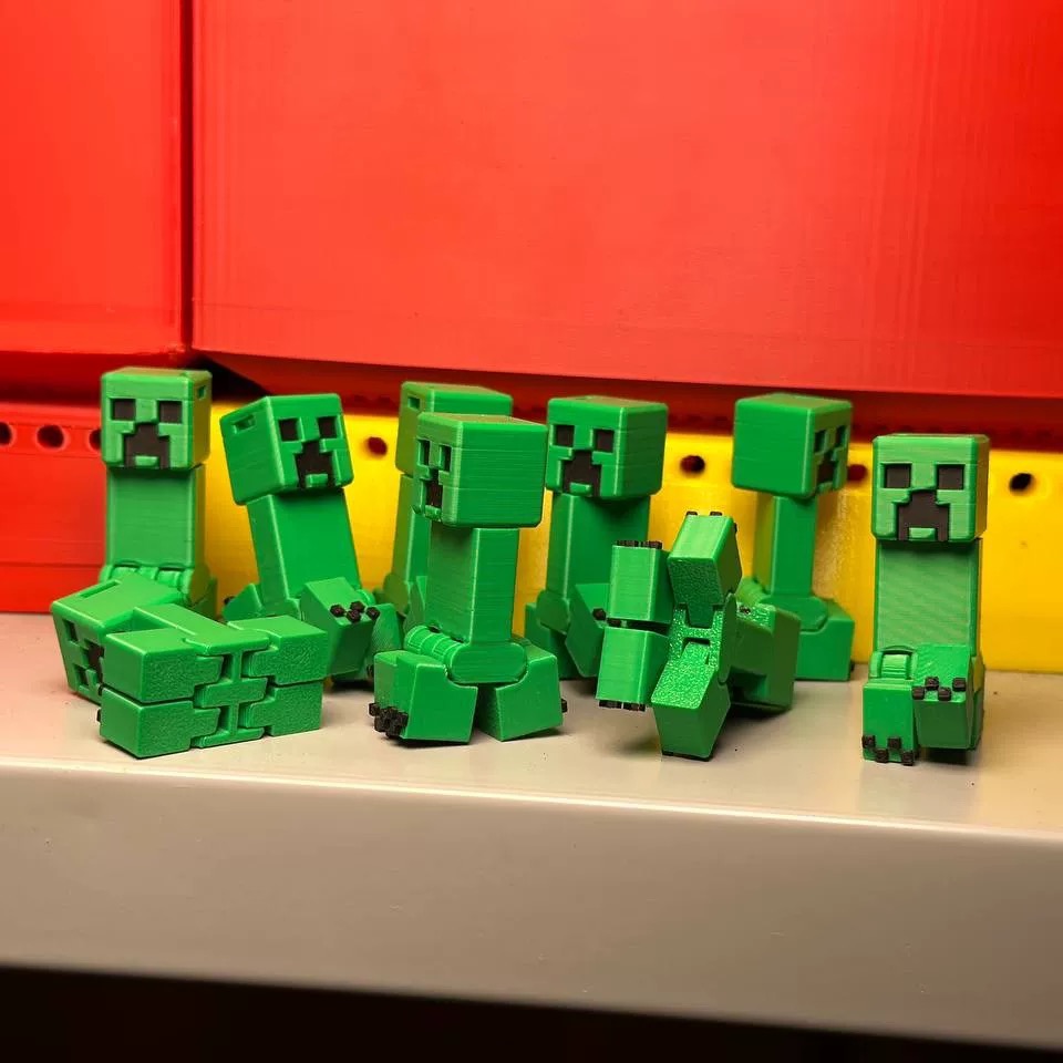 World Figurine: Bitter Gourd Building Block Assembly Toy