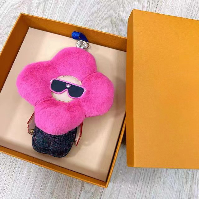 sunflower Fashionista Bag Charm designer keychain women Letters keychain wallet Car Key Chain Buckle jewelry pink Keyring Keychains Lanyards
