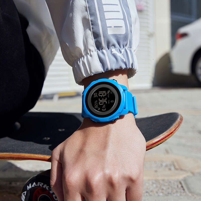 DHwatches Hot-Selling Electronic Step Counter Calorie Waterproof Multifunctional Fashion Simple Unisex Student Watch