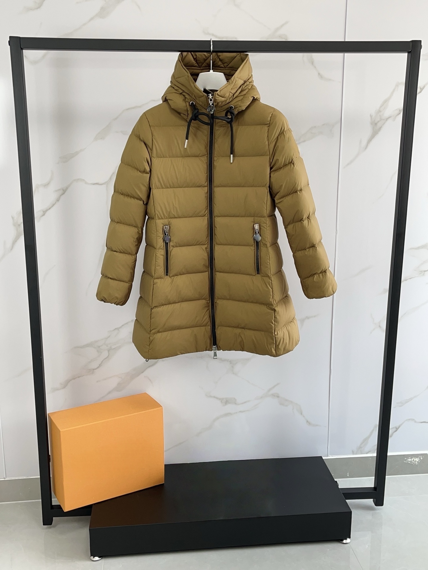 Modern Females' Waterproof Padded Coat for Outdoor Activities