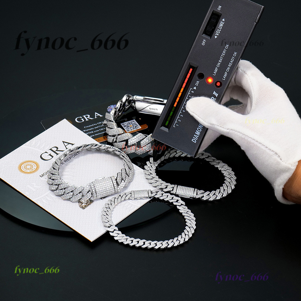 Cuban Chain Mens HipHop Rap Moissanite Bracelet Jewelry Accessory Light Luxury HighEnd Feel