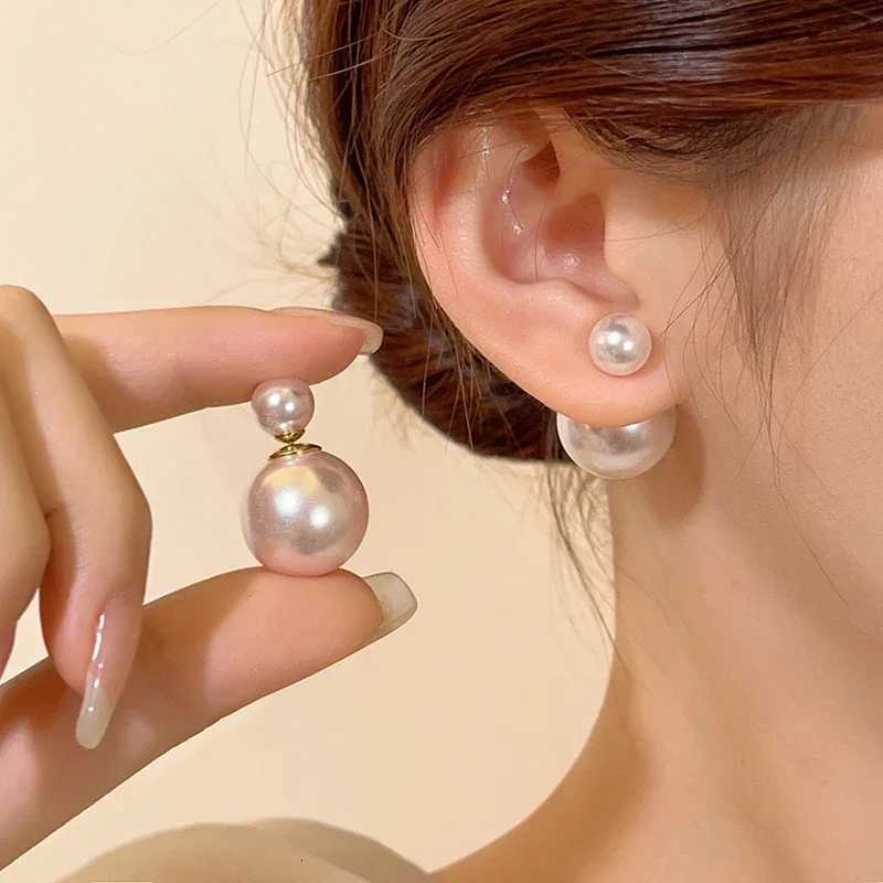 Doublesided pearl stud earrings for womens new 2024 popular temperament earrings pendant niche design highend unique earringsXJ250915
