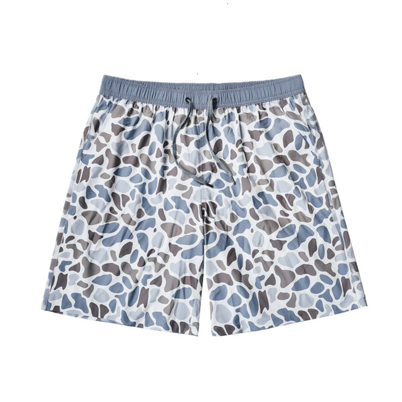 Summer Loose Quick-Dry Camouflage Fabric Beach Vacation Water-Resistant Men's Shorts wholesale