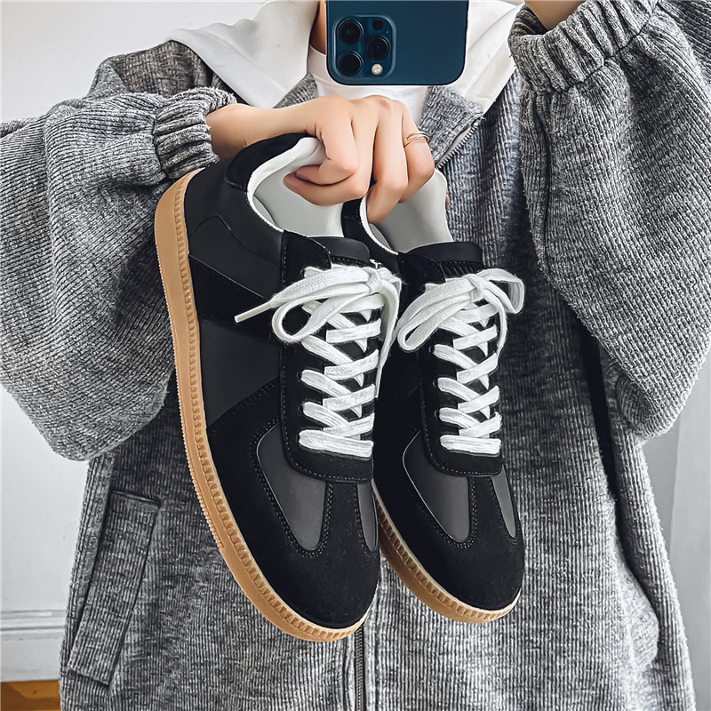 Free shipping designer Running Shoes Classic light luxury autumn vintage sports casual flat shoes versatile fashionable breathable and comfortable sne