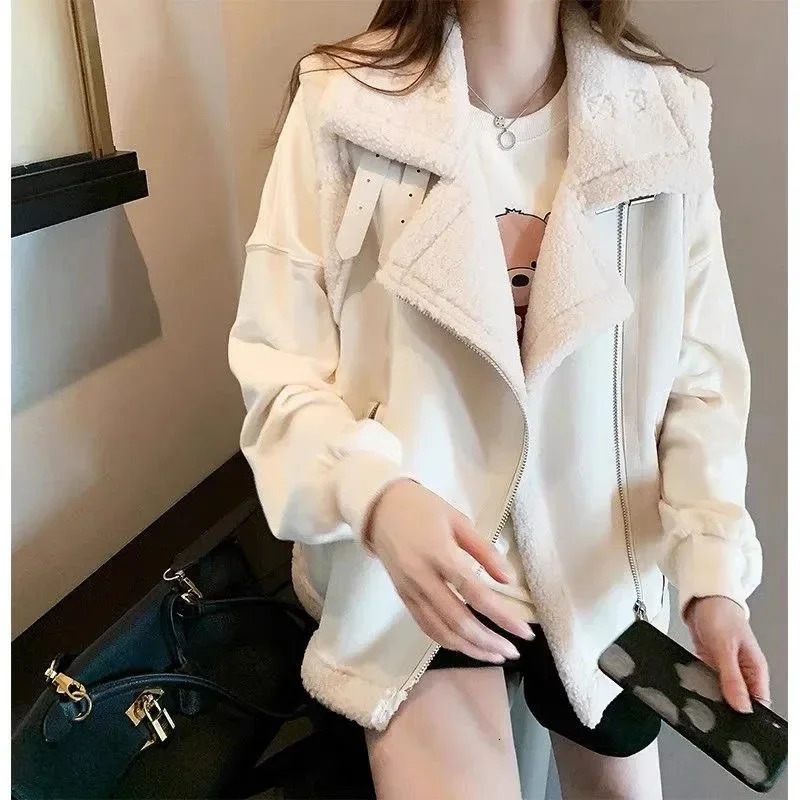 Womens Fashion Thickened Fleece Lined Leather Vest Layering Outerwear Stylish AllMatch Trendy Lamb Fur Integrated Jacket 250915