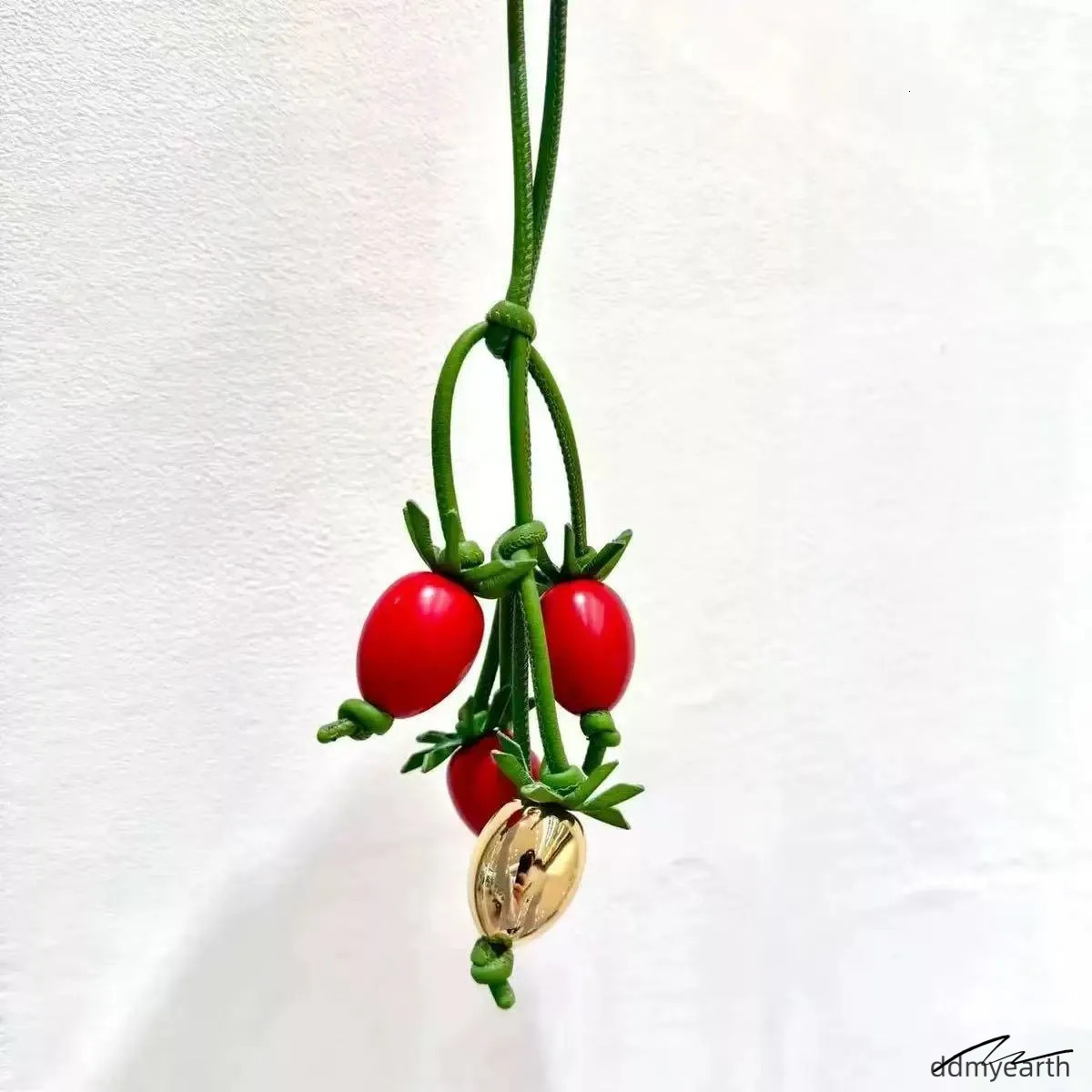 Bag Charms Lavender Tomato Vine Charm In Classic Calfskin S Designer Fashion Style Designer Woman Pendant Suitable Cute Handbag Accessories ddmyEarth