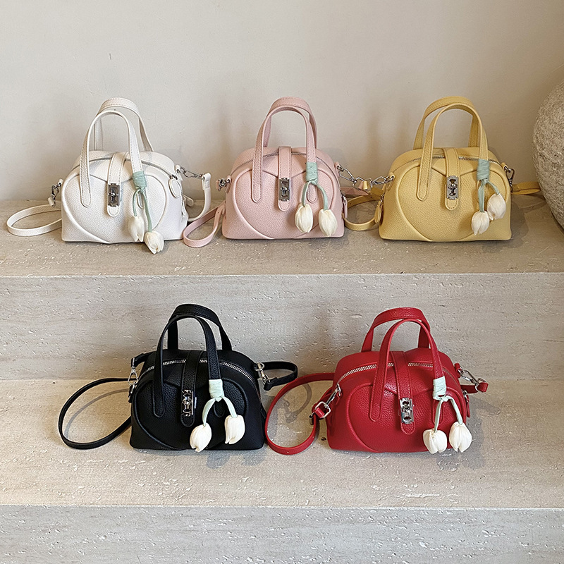 Fashion and casual Korean style simple women s shoulder bag solid color heart pattern handbag autumn new item lychee pattern designer bag design women