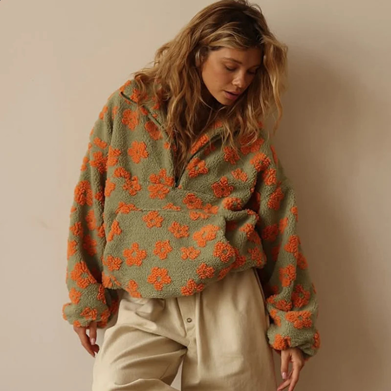 TARUXY Fashion Floral Faux Lambswool Sweatshirt Womens Casual Zipper Pocket Loose Pullover Sweatshirt Autumn Festive Clothing 250915