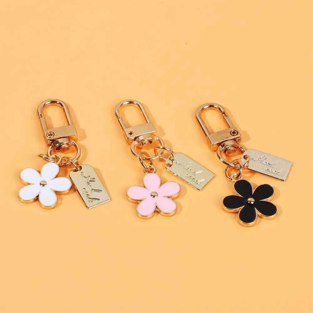 Designer New Fashion Flower Keychains Bag Charm Key Chain Car Key Ring Pendant For Handbag Purse Keychain For Women Gift G250916