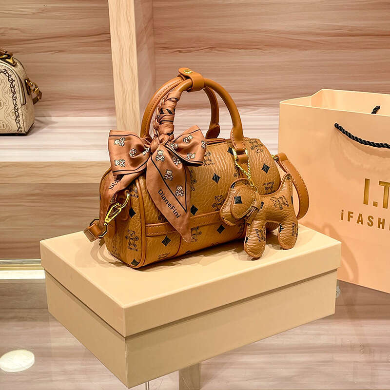 Pillow for Women 2025 New Bear Print Texture Versatile High-end Feel Trendy Handheld Crossbody Small Bag