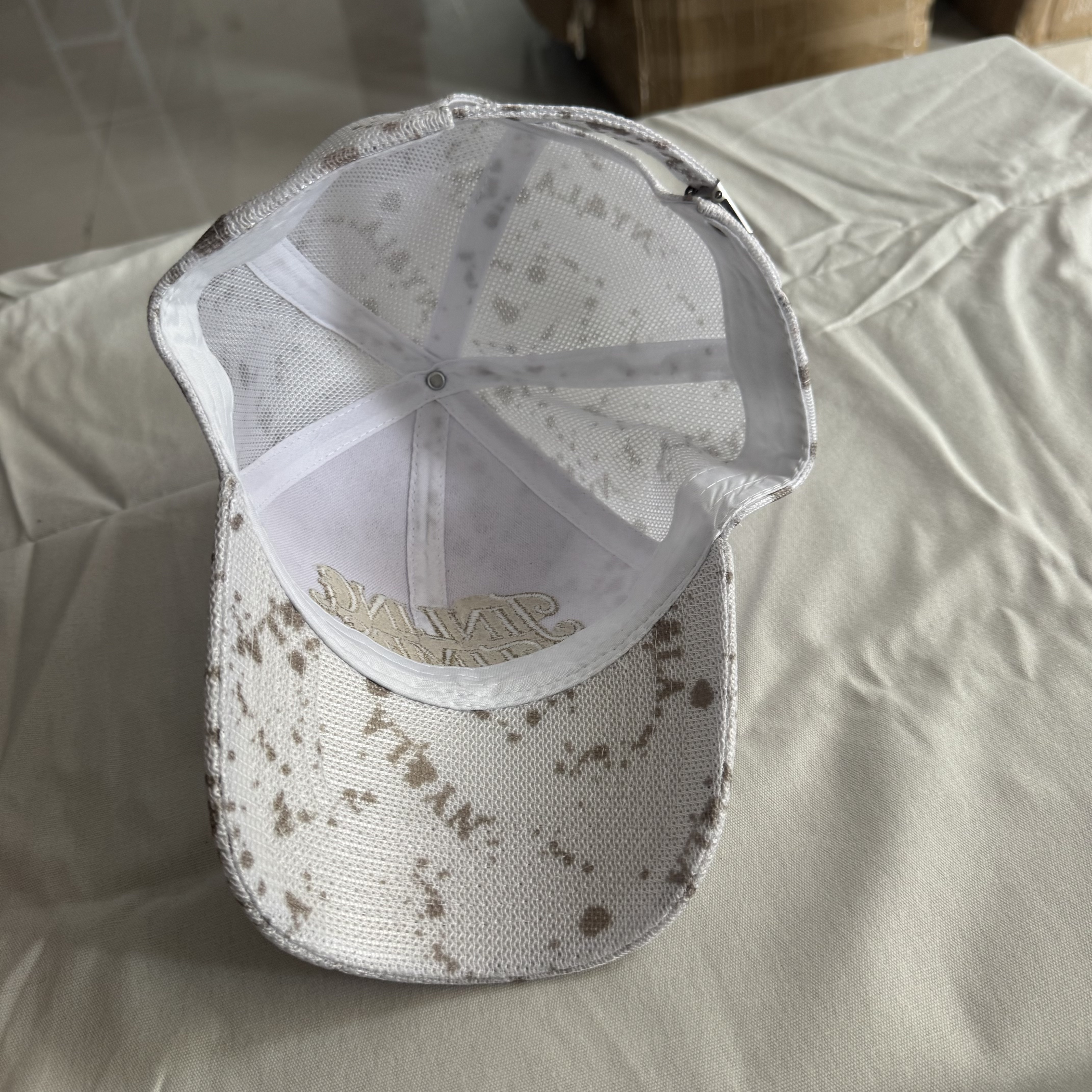 Full-embroidered gold-embossed baseball cap, 100% polyester truck driver baseball cap, embroidered custom sports sun hat cap