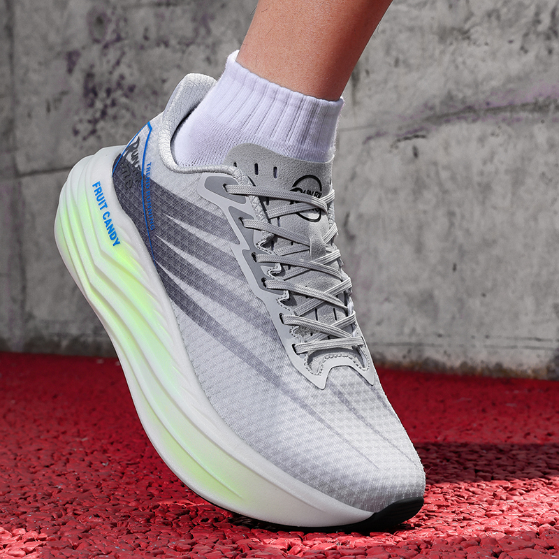 Unisex Lightweight Breathable Running Shoes for Men - Spring/Summer Collection