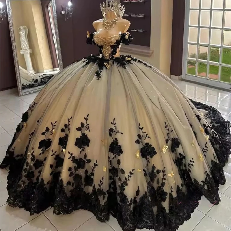 Black Quinceanera Dresses Ball Gown Birthday Gown Beads Crystals 3D Appliques Vestidos De 15 Anos Sweet 16 Dress